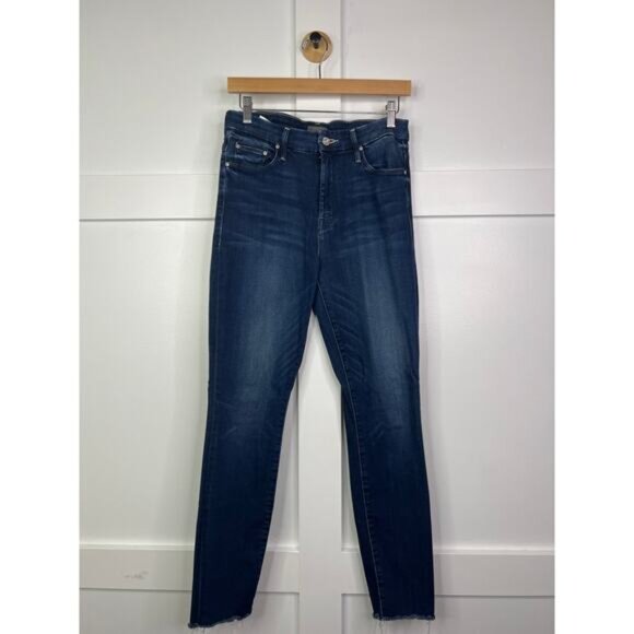 NEW Mother High Waisted Looker Ankle Fray Dark Wash in Tounge in Chic - Picture 2 of 9